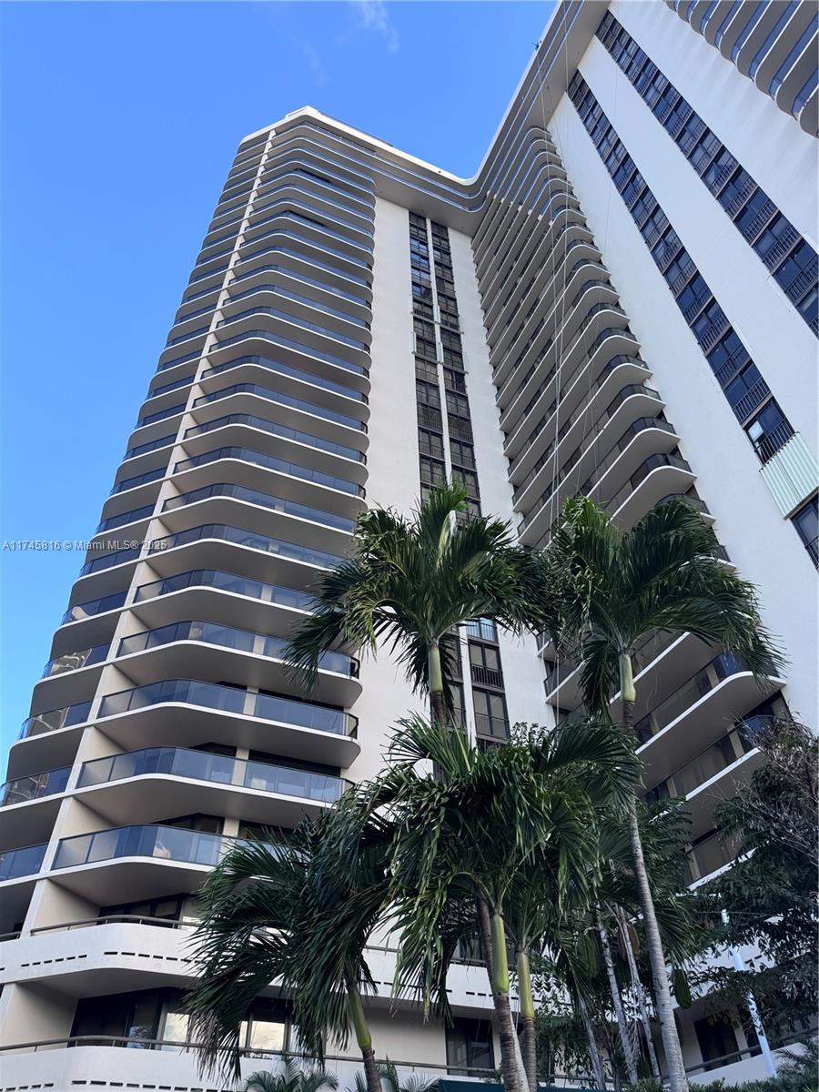 19667 Turnberry Way # 10J