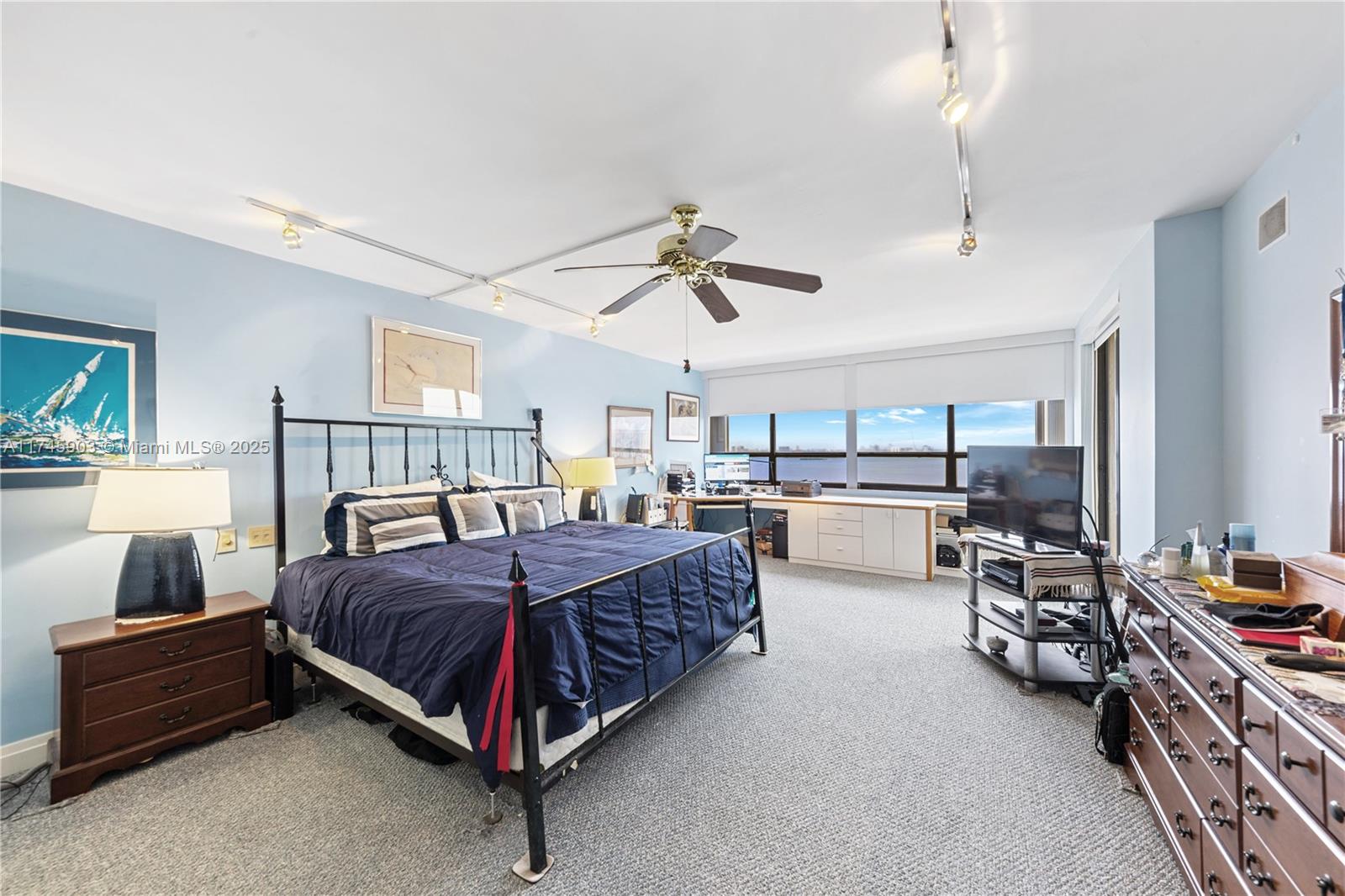 11113 Biscayne Blvd # 1653