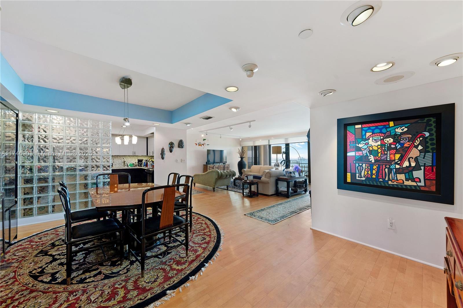 11113 Biscayne Blvd # 1653