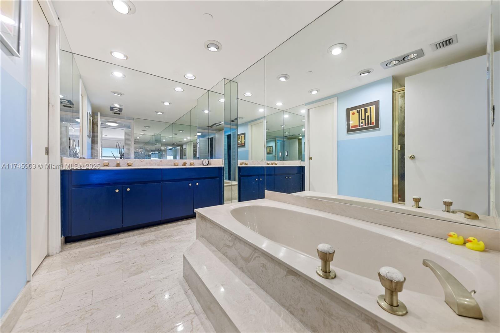 11113 Biscayne Blvd # 1653