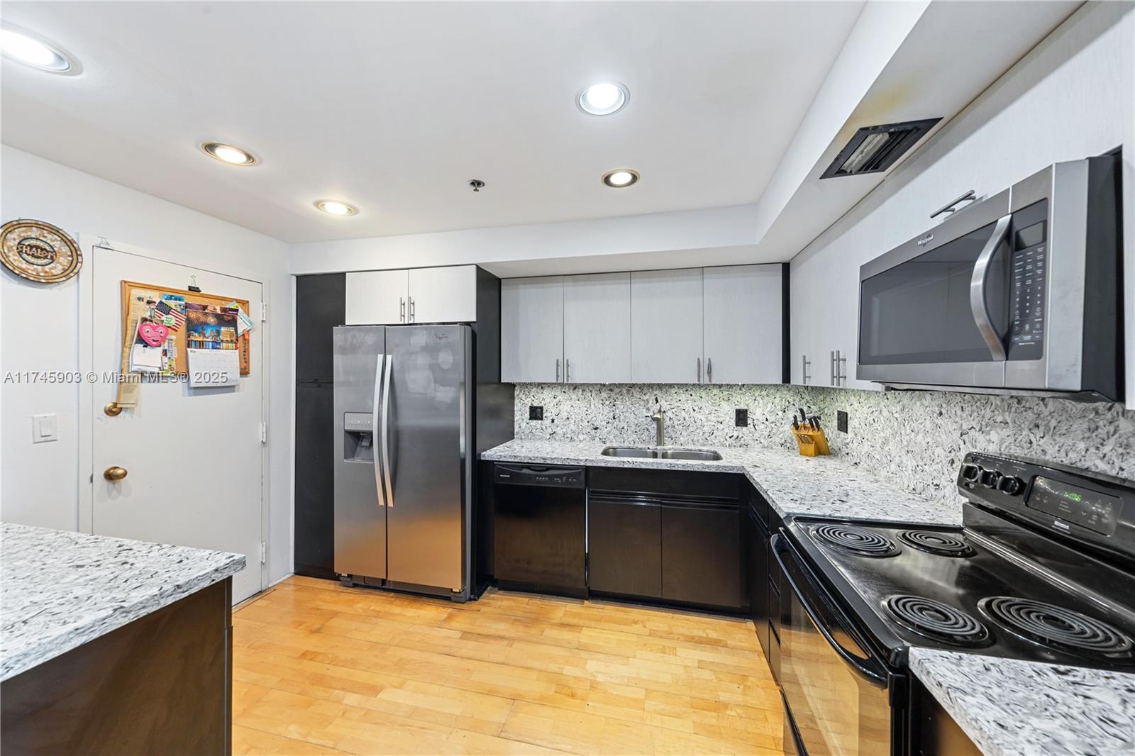 11113 Biscayne Blvd # 1653