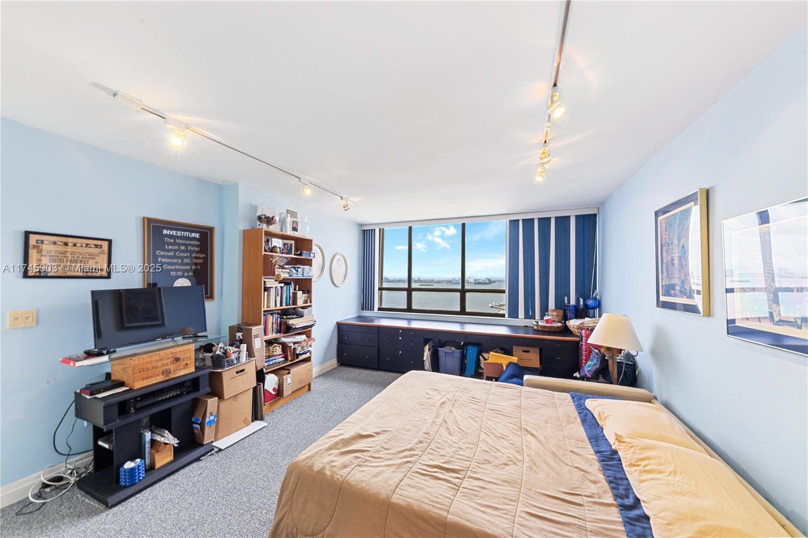 11113 Biscayne Blvd # 1653