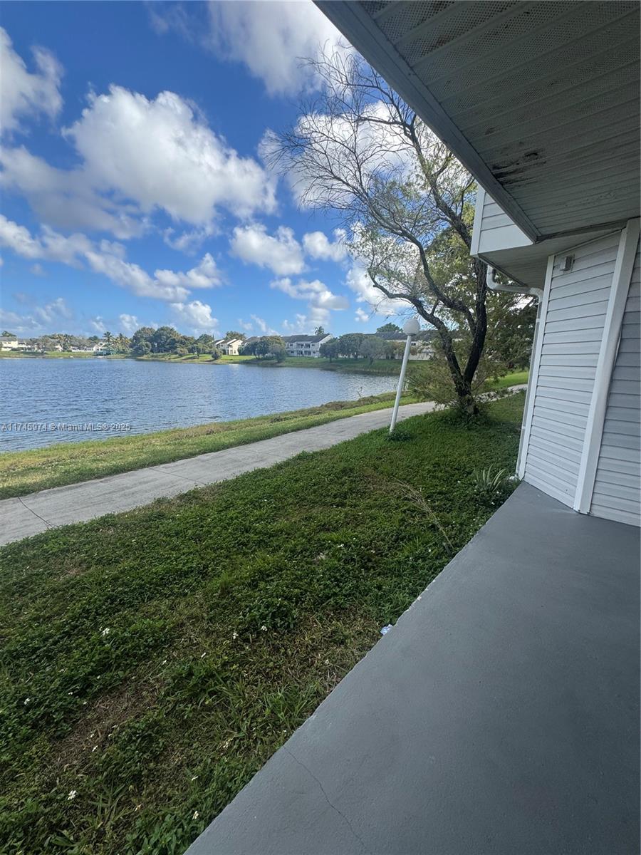 3425 NW 44th St # 106