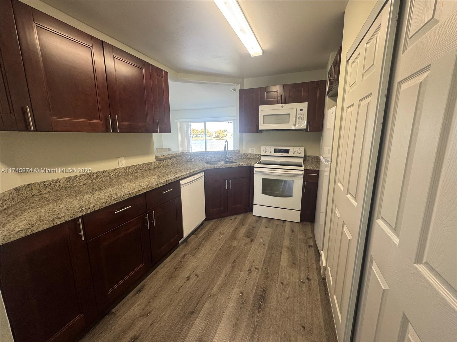 3425 NW 44th St # 106