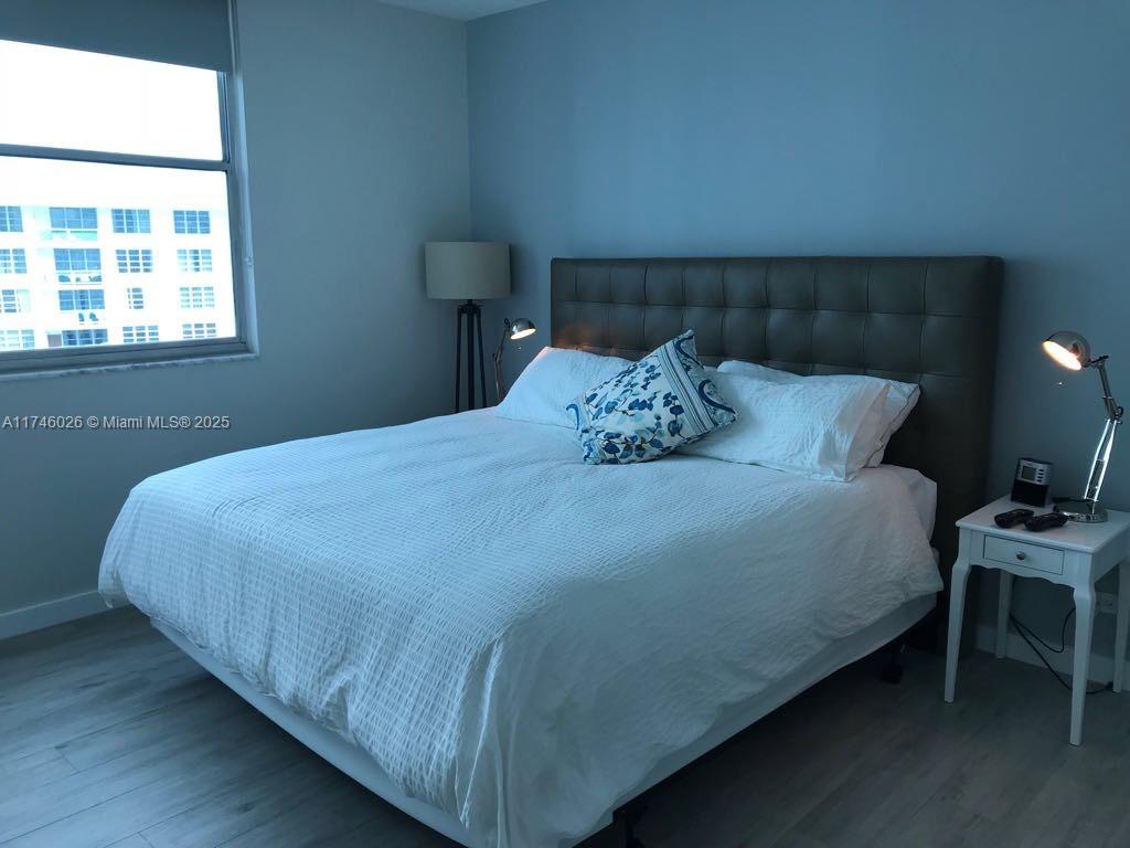 5055 Collins Ave # 14A