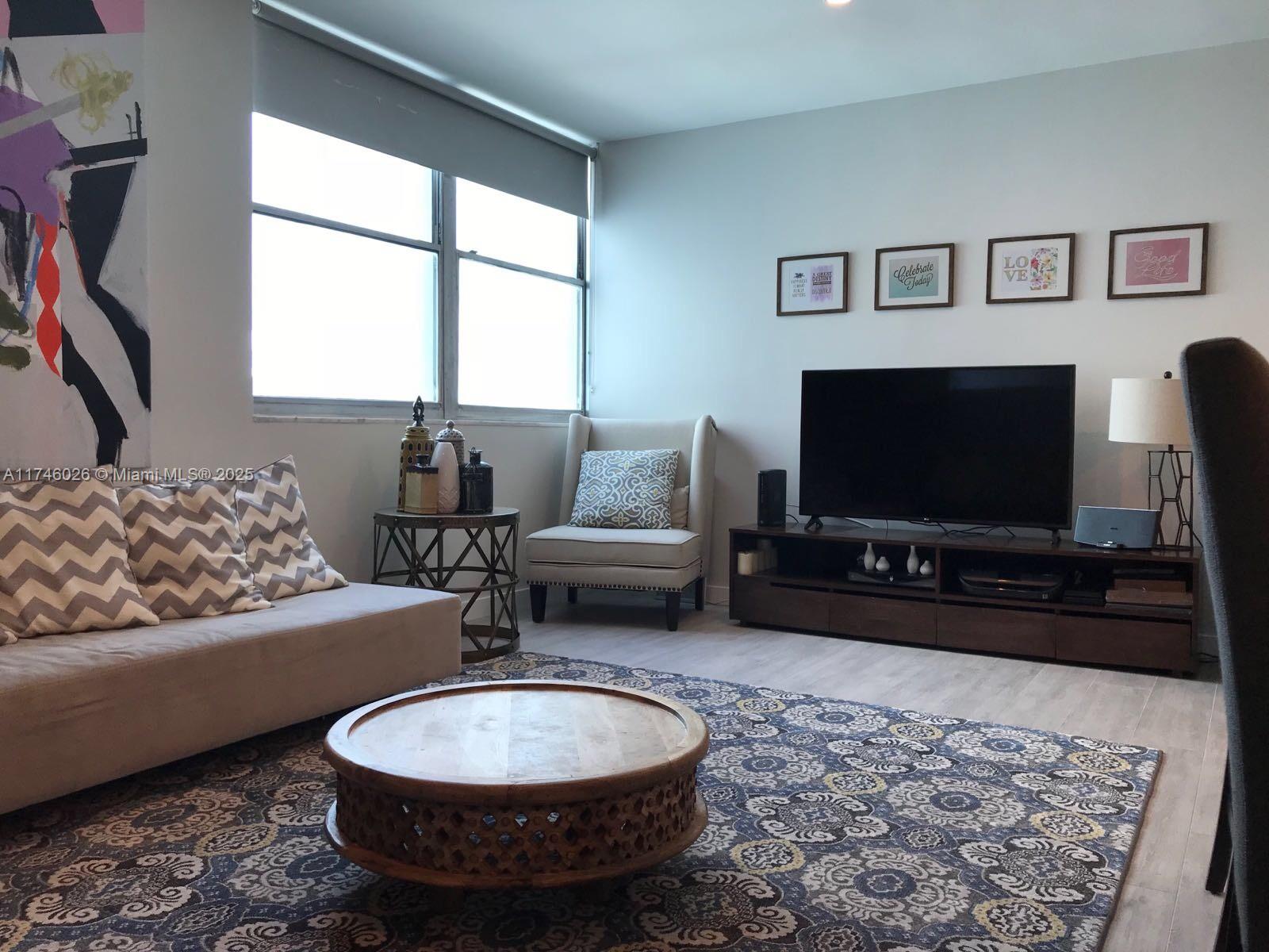 5055 Collins Ave # 14A