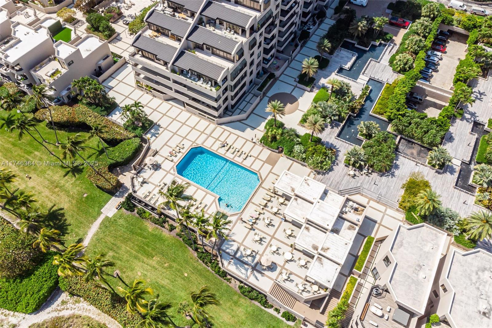 251 Crandon Blvd # 829