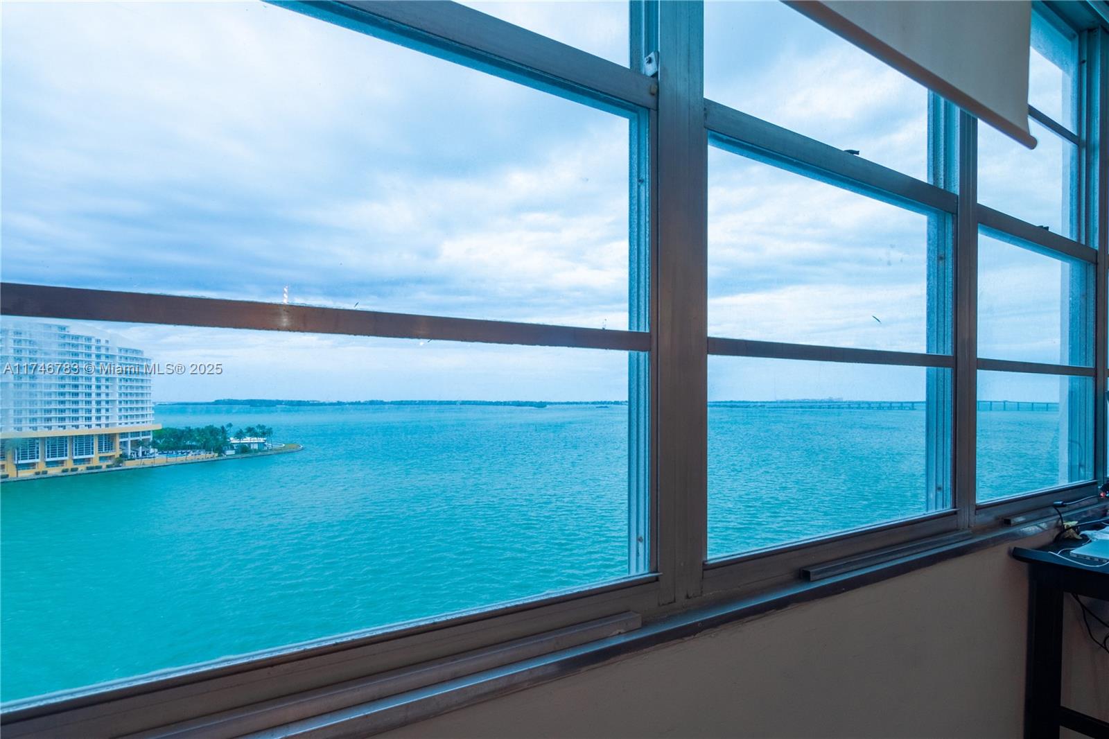 801 Brickell Bay Dr # 1069
