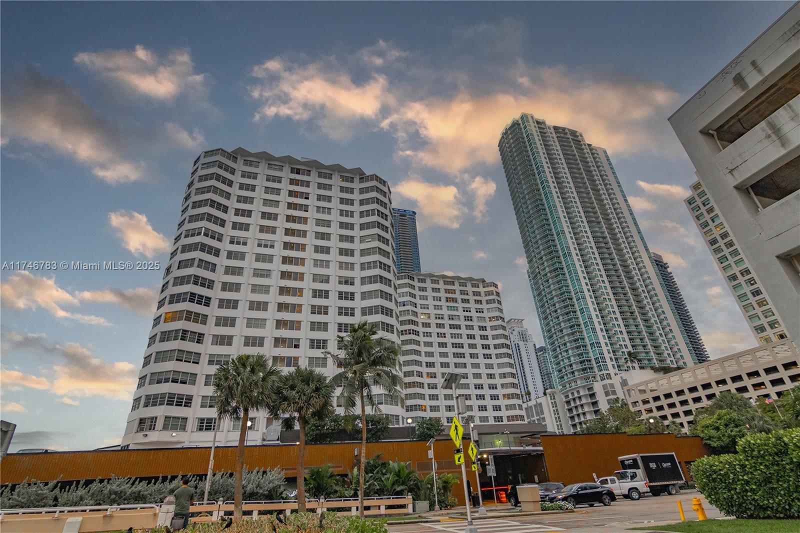 801 Brickell Bay Dr # 1069
