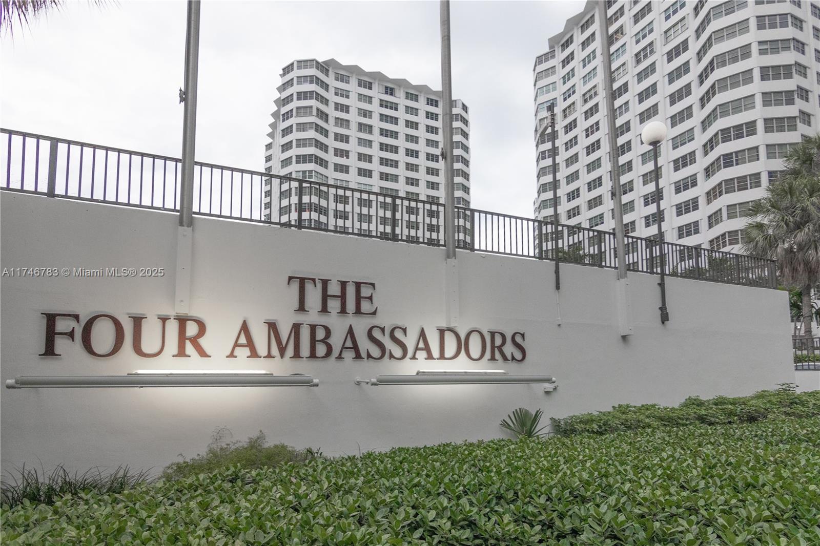 801 Brickell Bay Dr # 1069