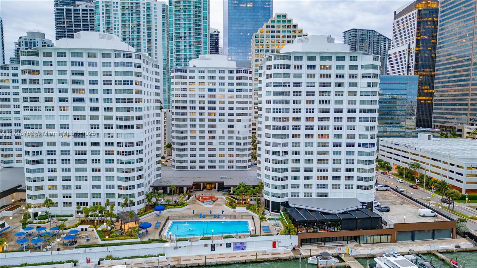 801 Brickell Bay Dr # 1069