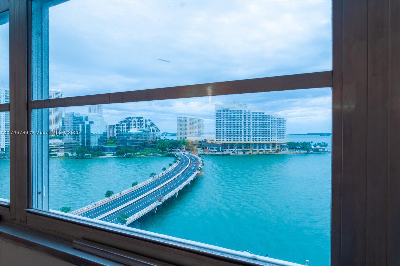 801 Brickell Bay Dr # 1069