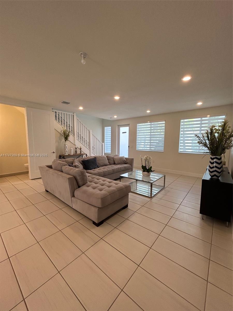 6458 NW 103rd Pl # 6458