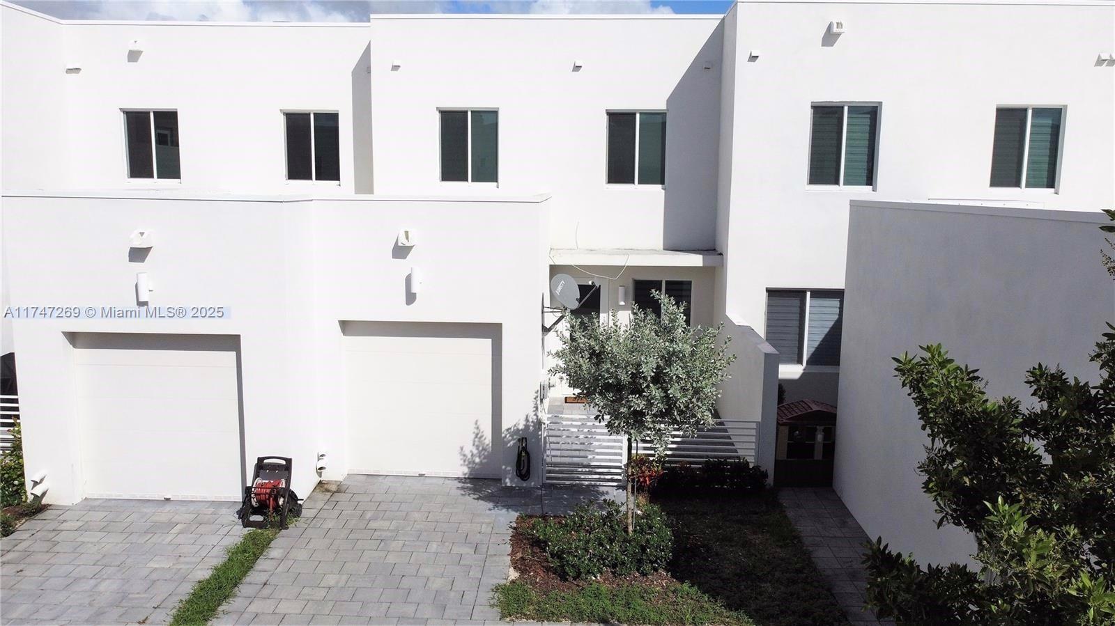6458 NW 103rd Pl # 6458