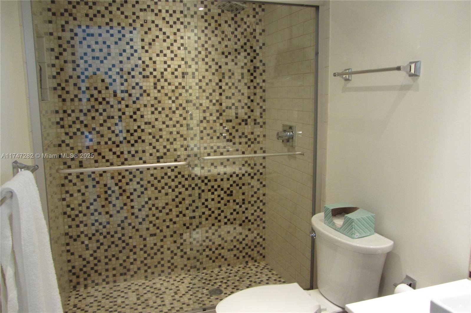 5701 Collins Ave Unit: PH12