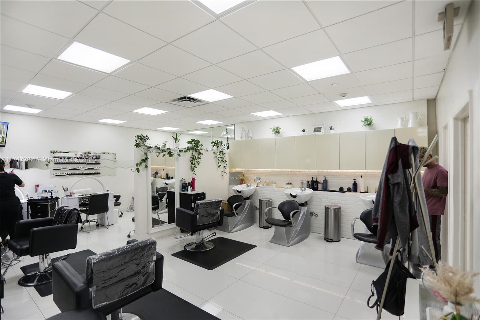 5701 Collins Ave Unit: PH12