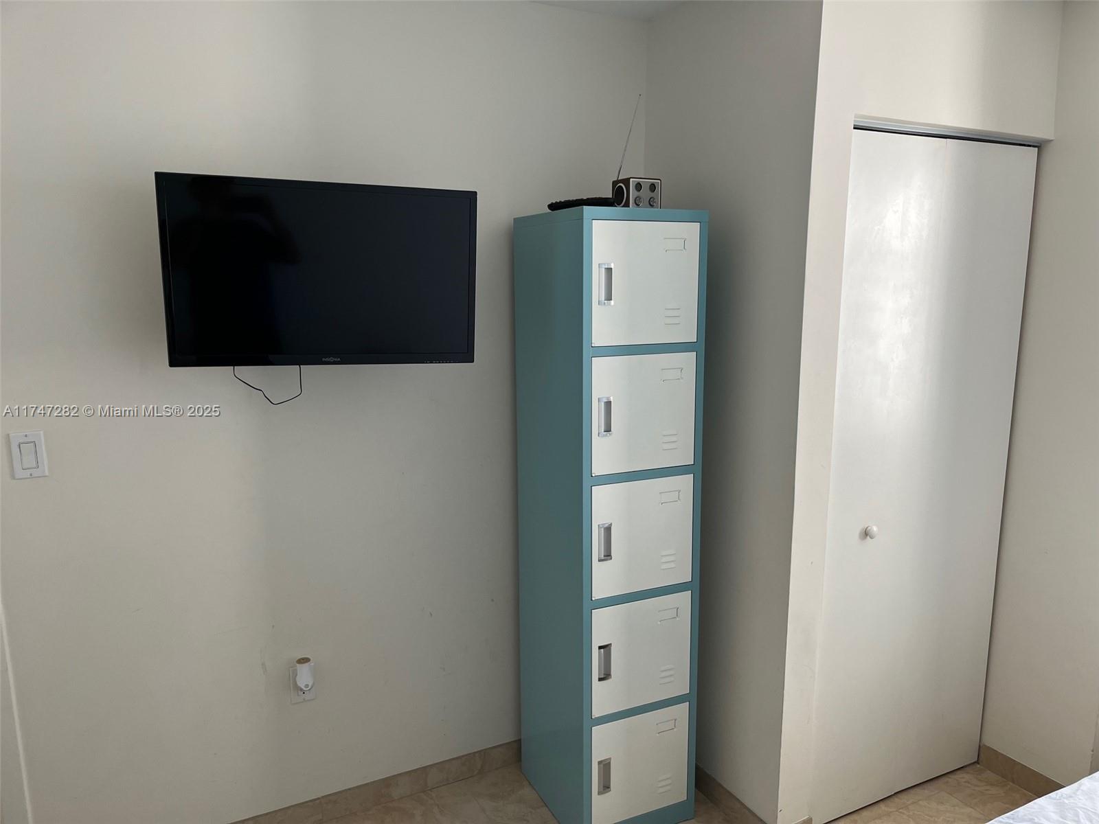 5701 Collins Ave Unit: PH12