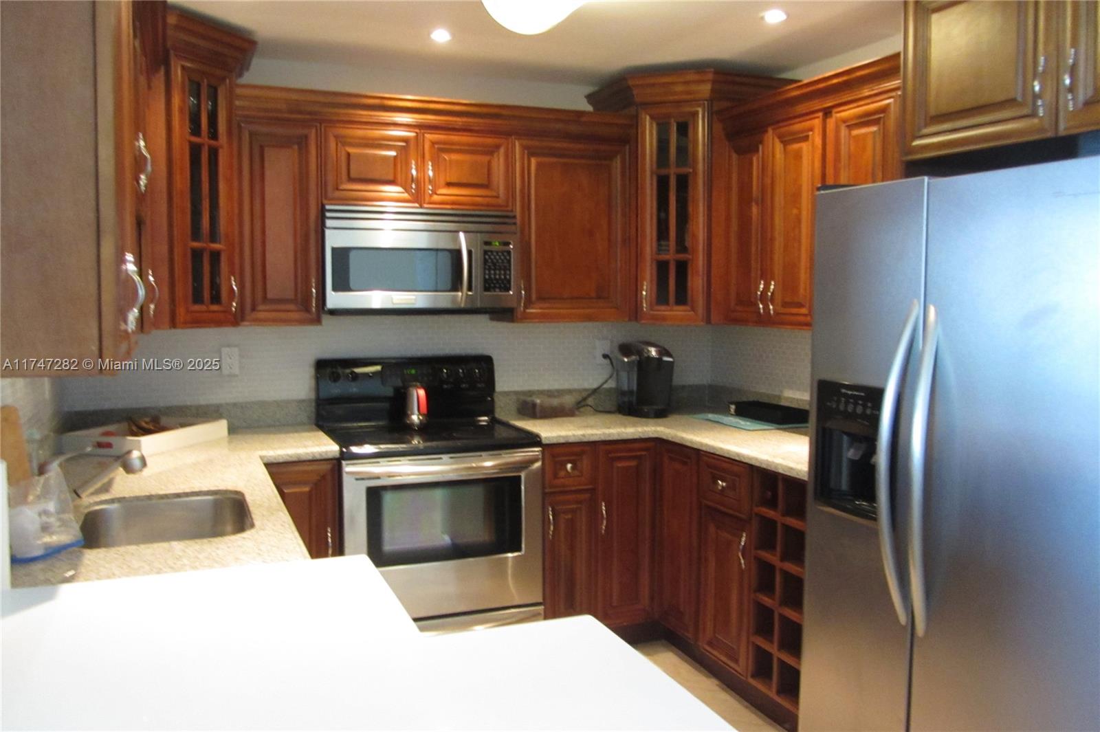 5701 Collins Ave Unit: PH12