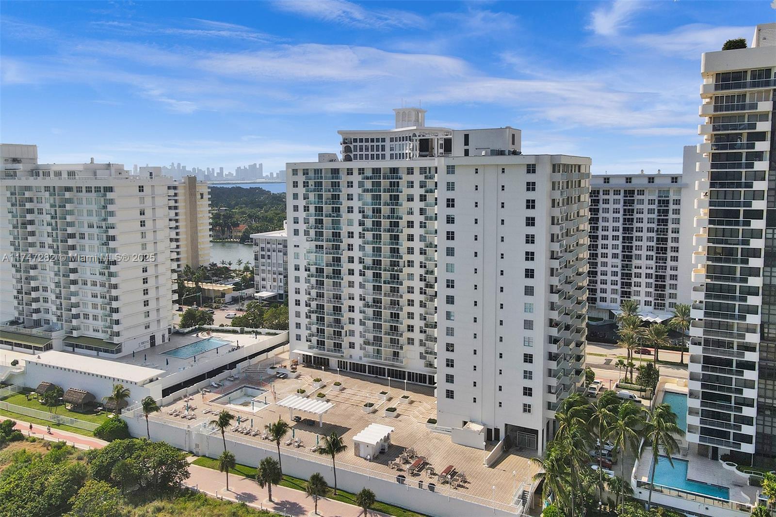5701 Collins Ave Unit: PH12