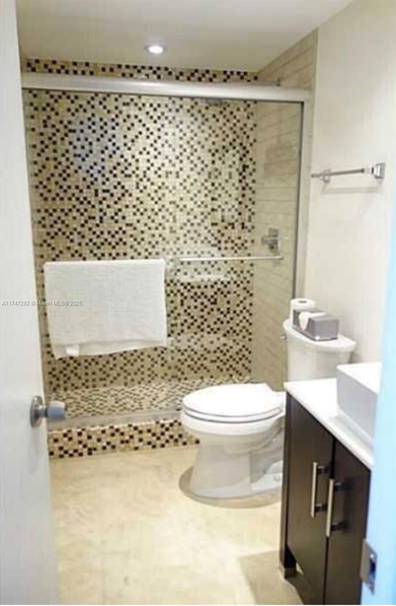 5701 Collins Ave Unit: PH12