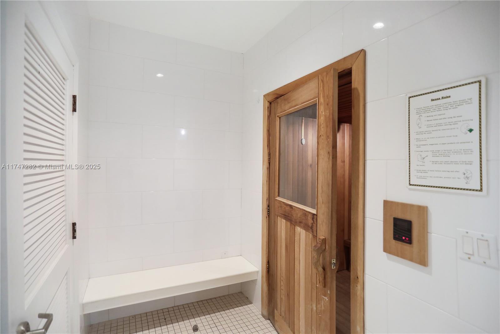 5701 Collins Ave Unit: PH12