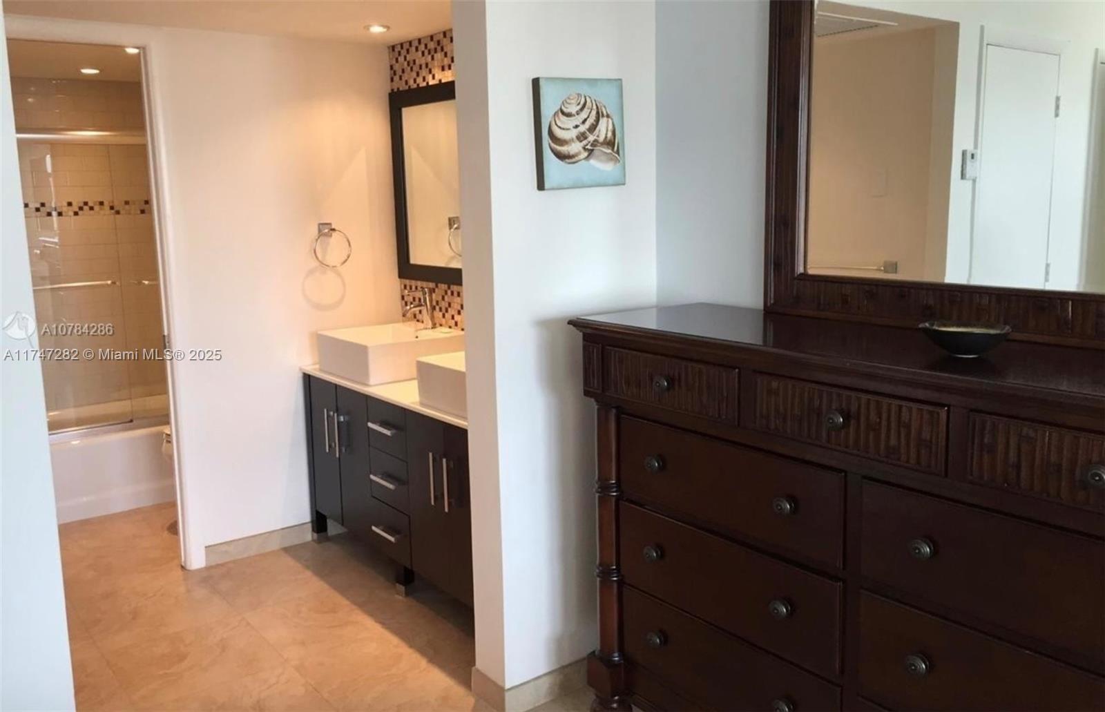 5701 Collins Ave Unit: PH12