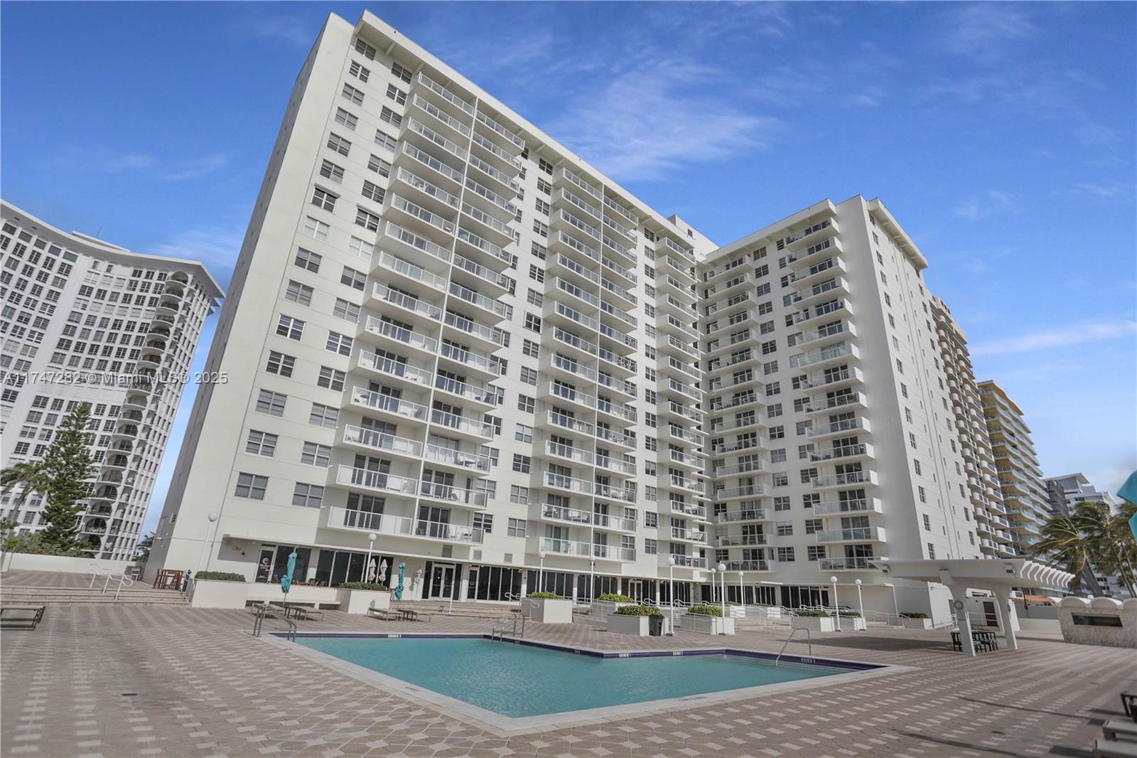 5701 Collins Ave Unit: PH12