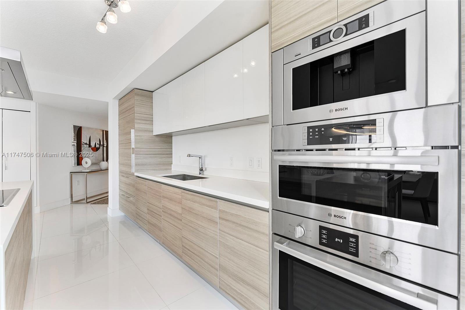 330 Sunny Isles Blvd # 1408 Unit: 5-1408