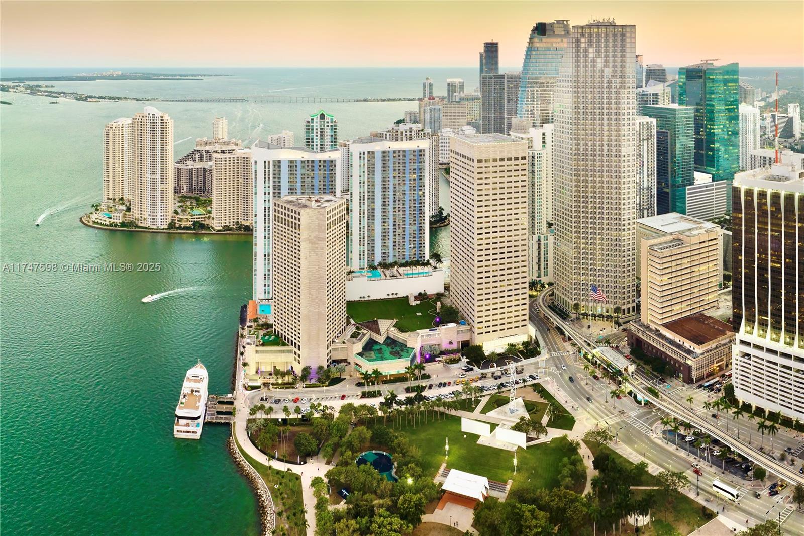 325 S Biscayne Blvd # 1718