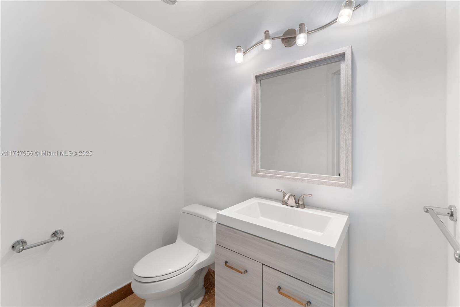 3131 NE 188th St # 1106 Unit: 1-1106