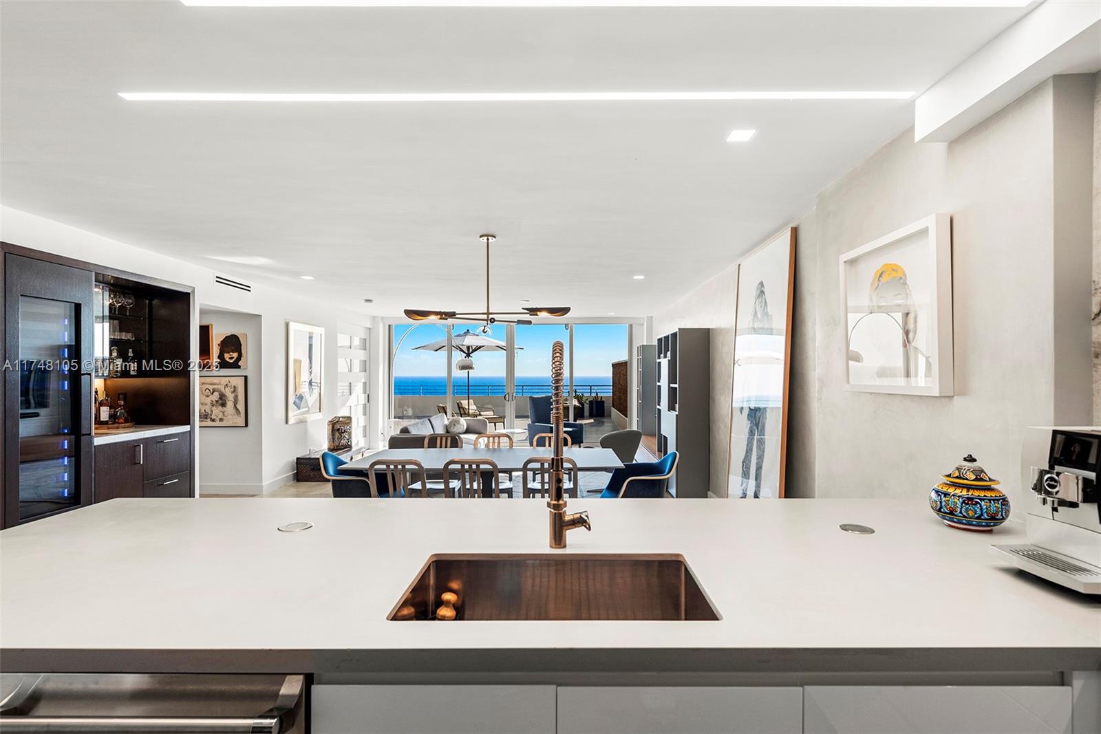 5555 Collins Ave Unit: PHC