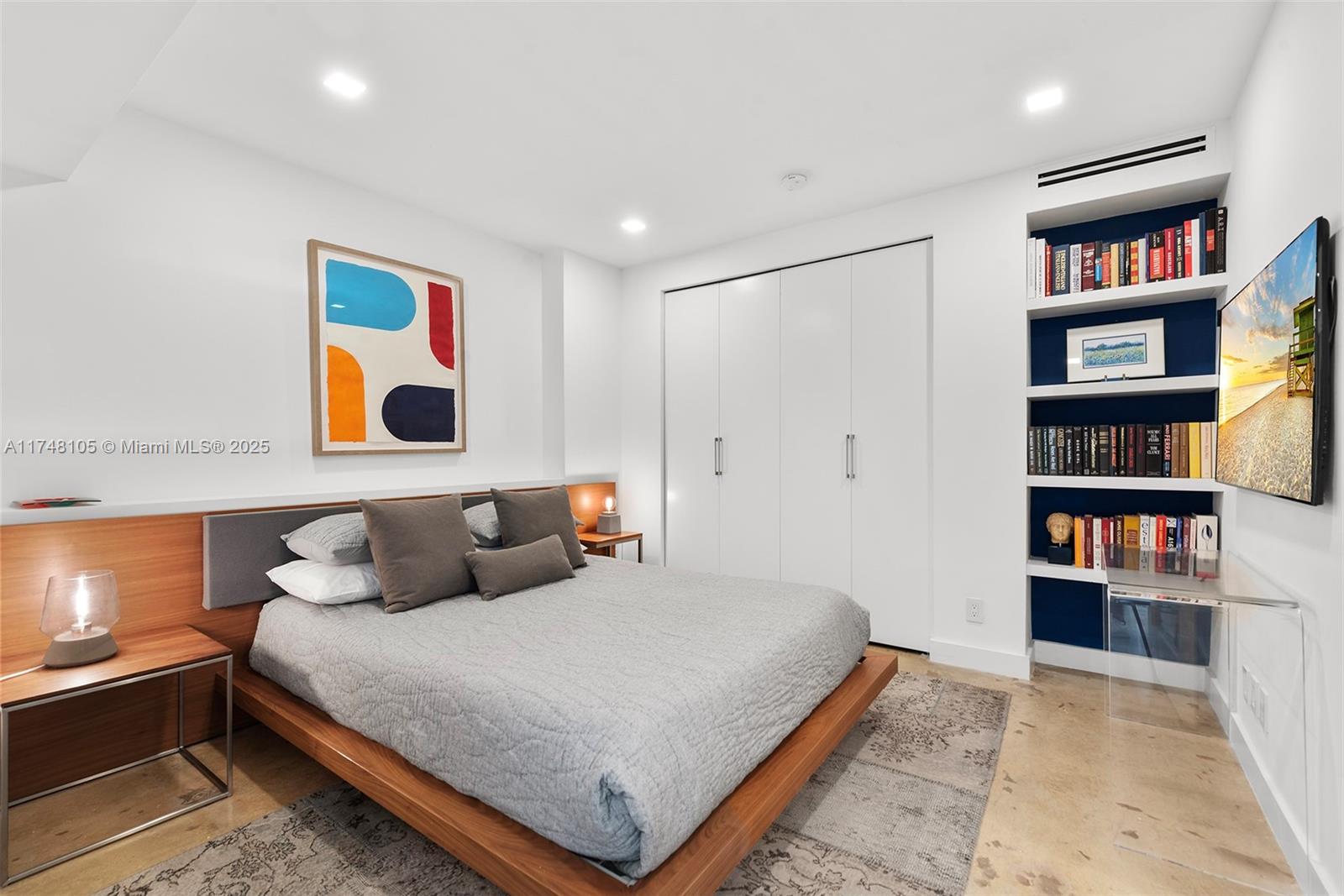 5555 Collins Ave Unit: PHC
