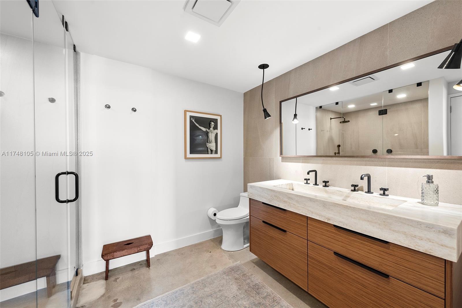 5555 Collins Ave Unit: PHC