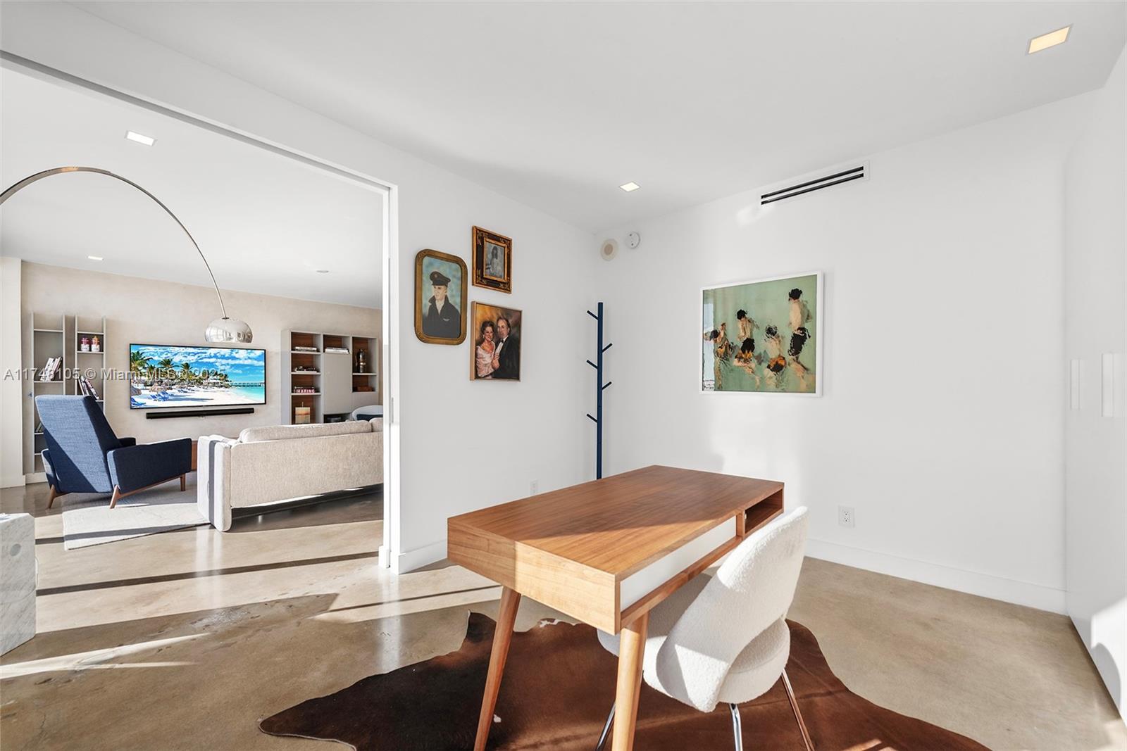 5555 Collins Ave Unit: PHC