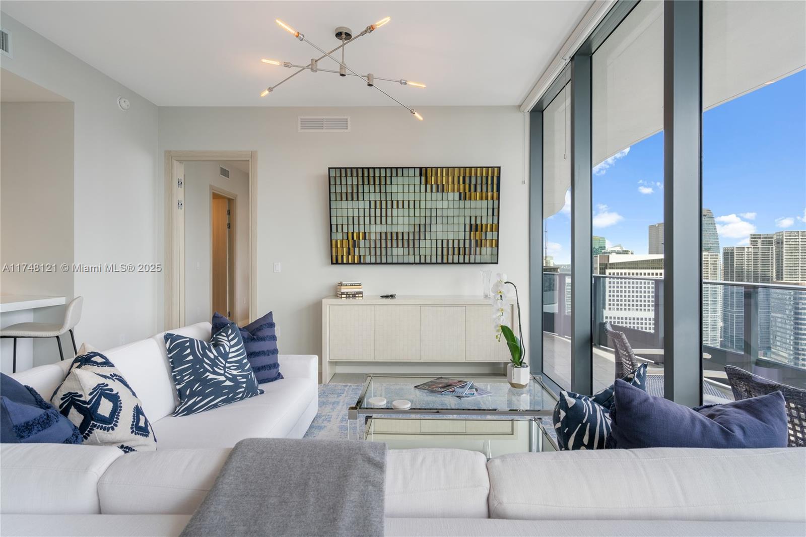 1000 Brickell Plz Unit: PH5005