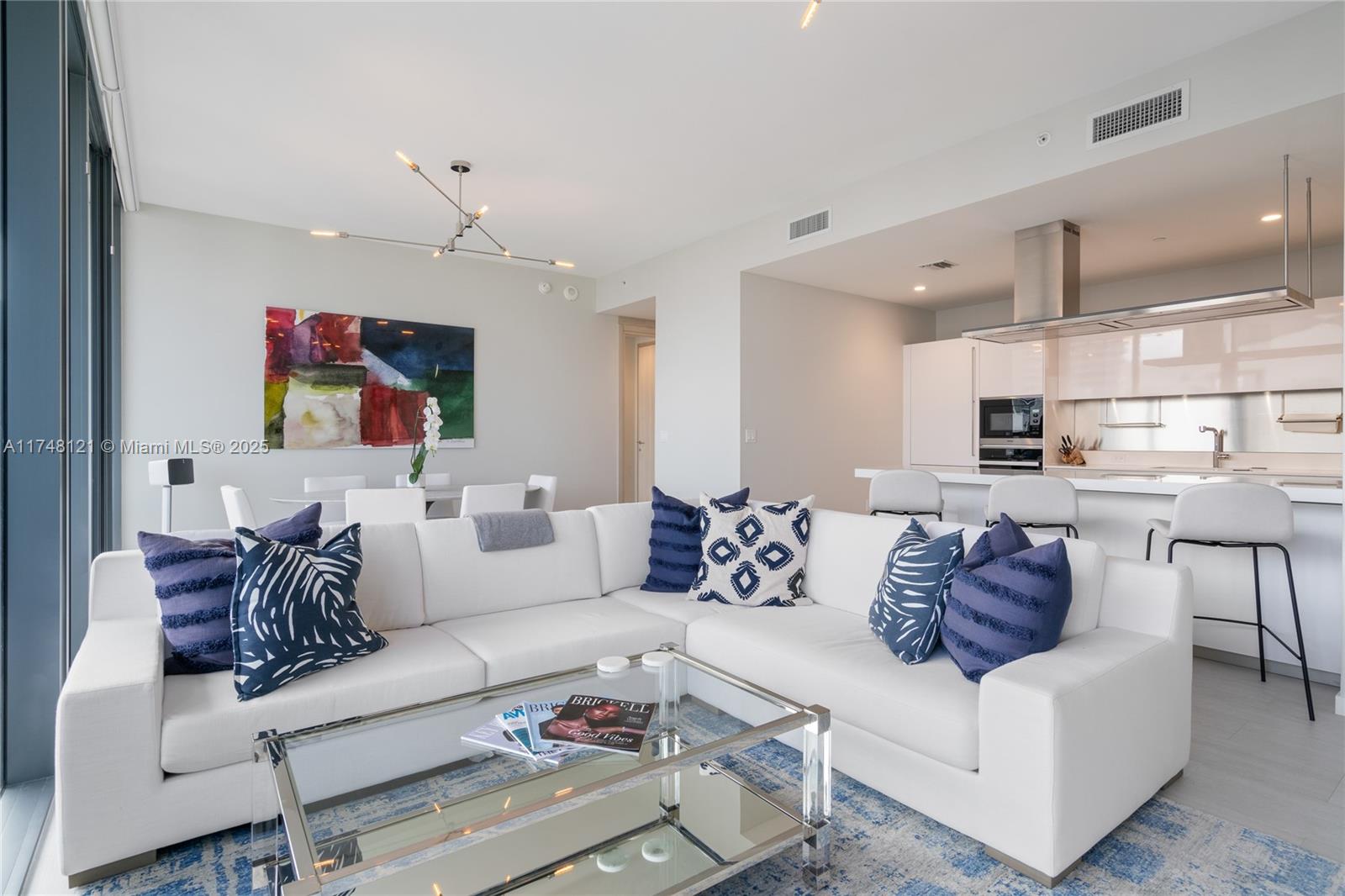 1000 Brickell Plz Unit: PH5005