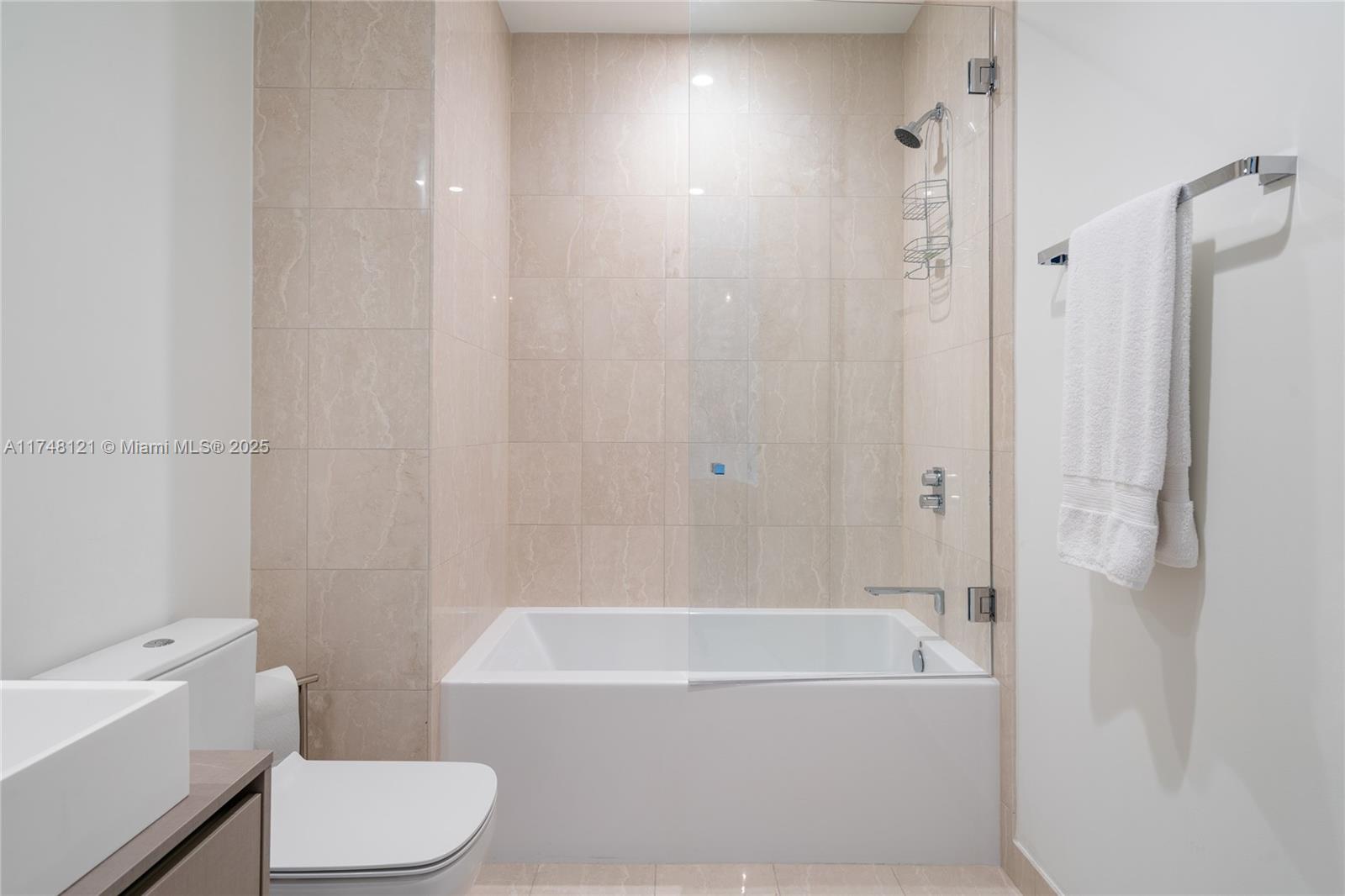 1000 Brickell Plz Unit: PH5005