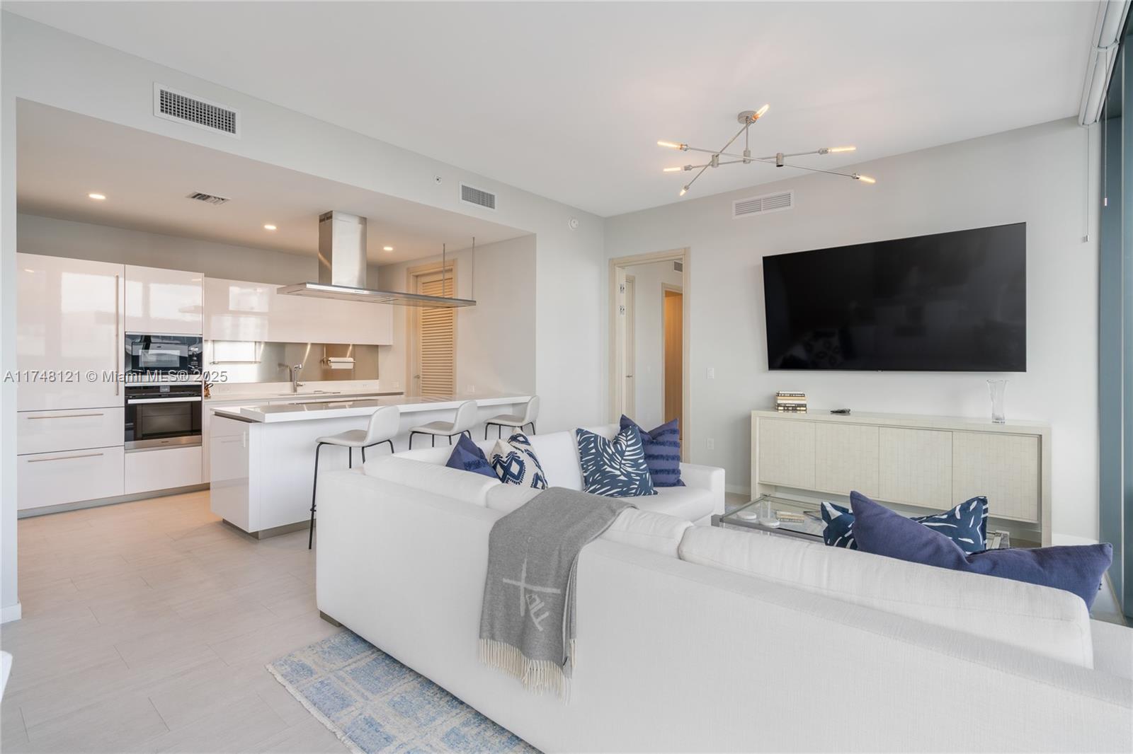 1000 Brickell Plz Unit: PH5005