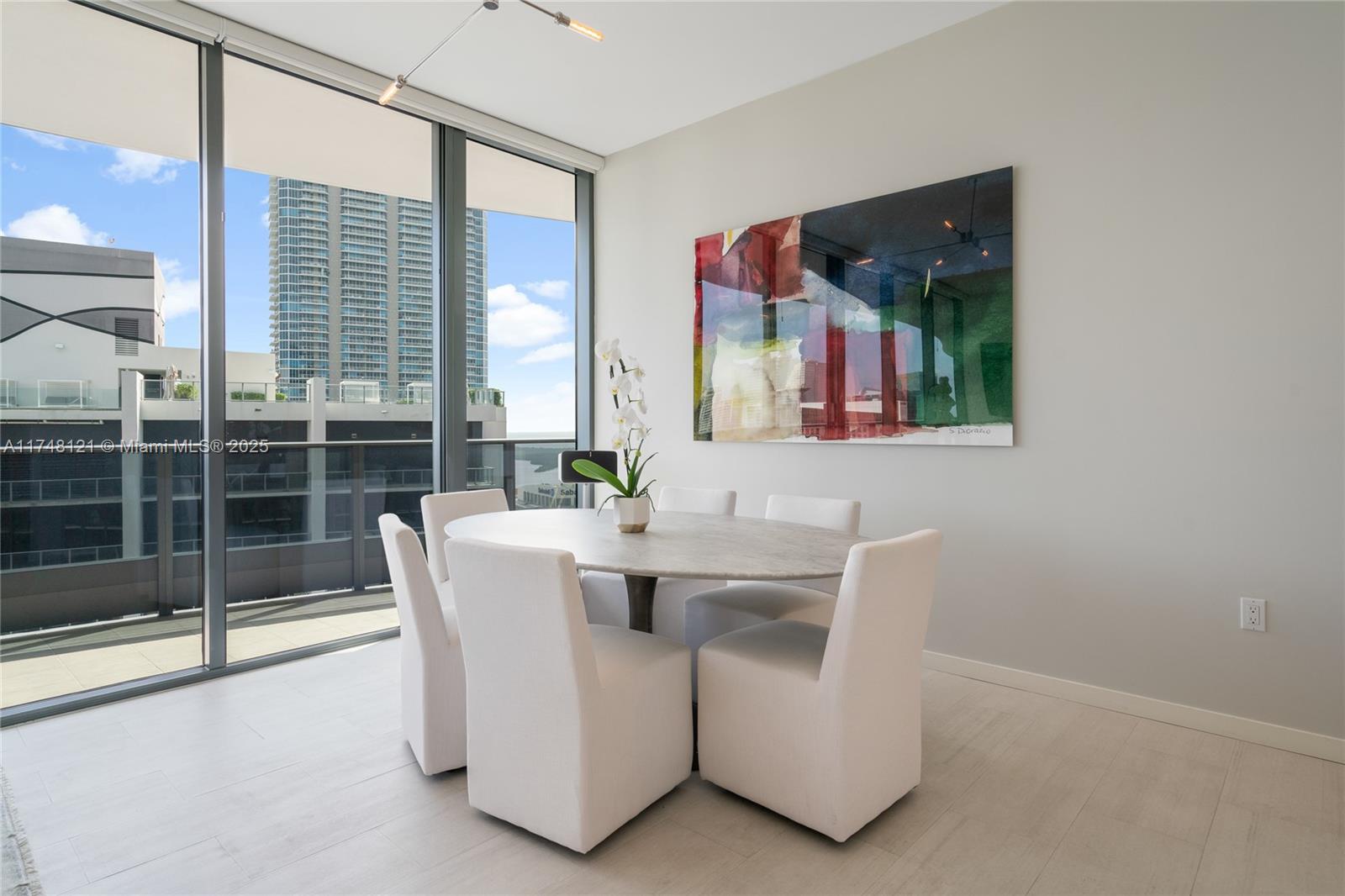 1000 Brickell Plz Unit: PH5005