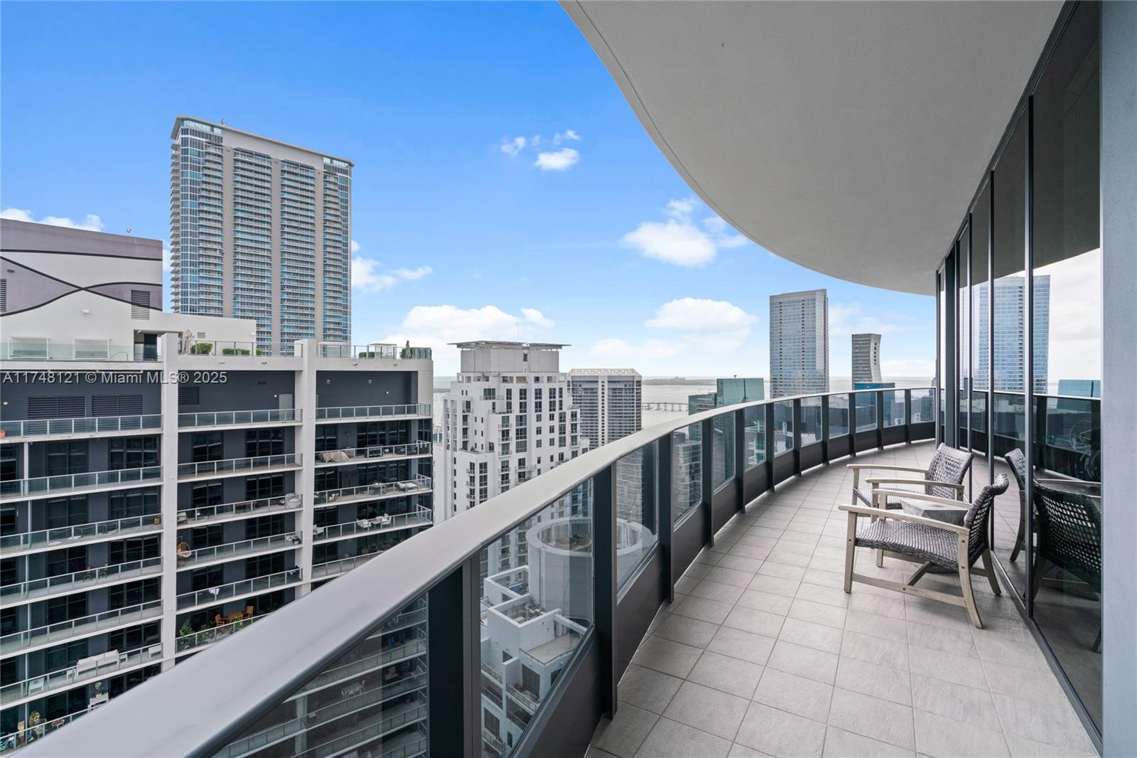 1000 Brickell Plz Unit: PH5005