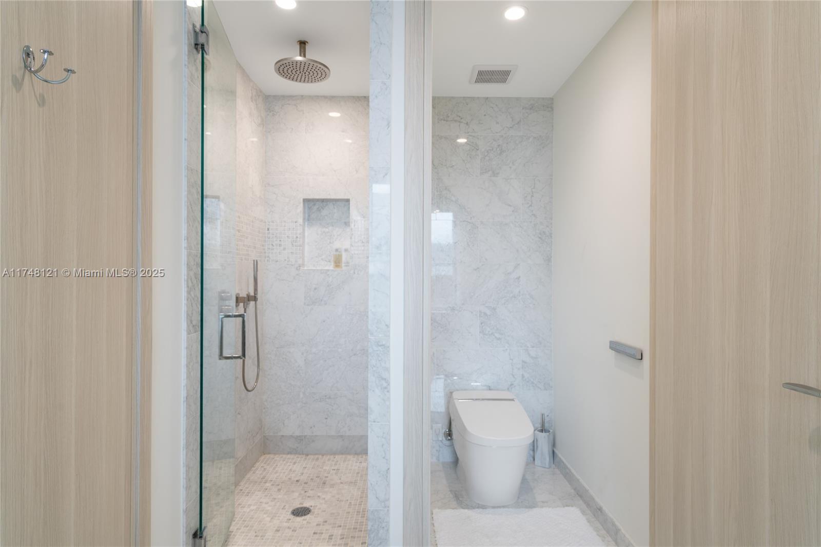 1000 Brickell Plz Unit: PH5005
