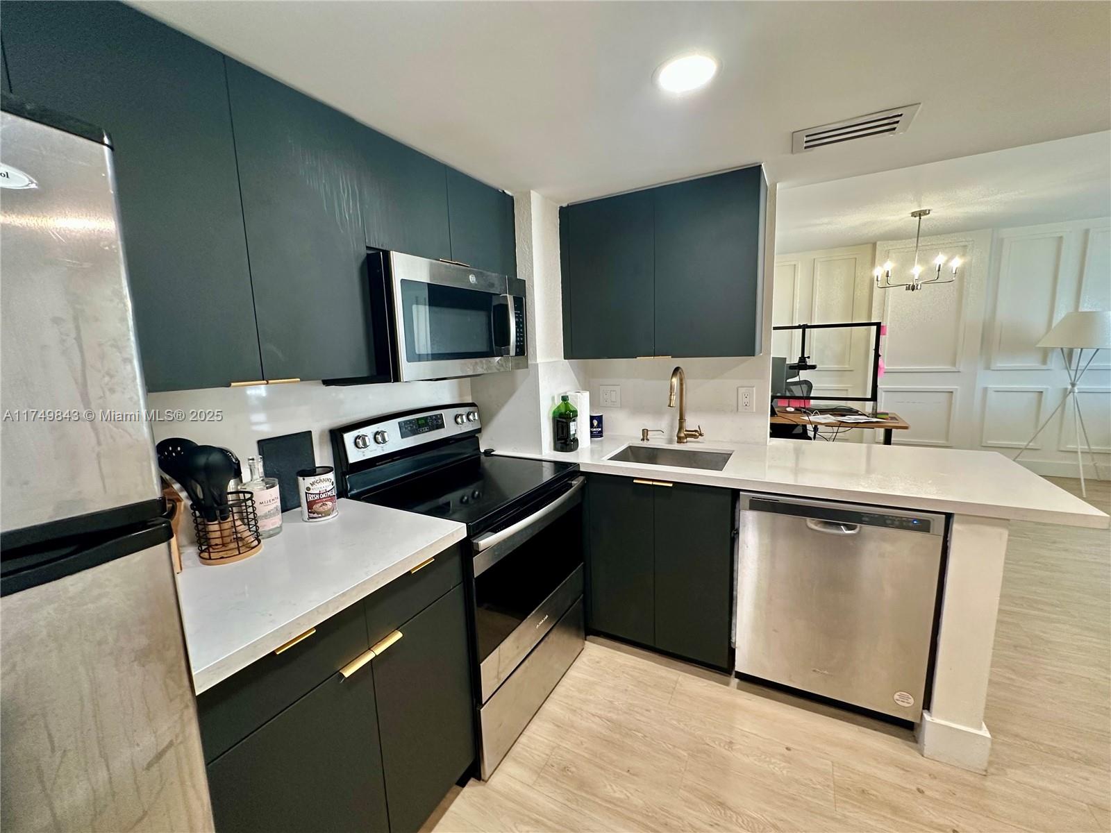 770 Claughton Island Dr # 9 Unit: PH-9