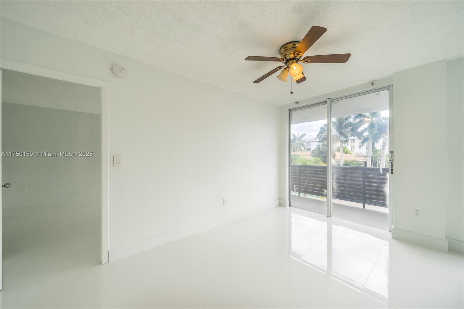 9800 W Bay Harbor Dr. # 308