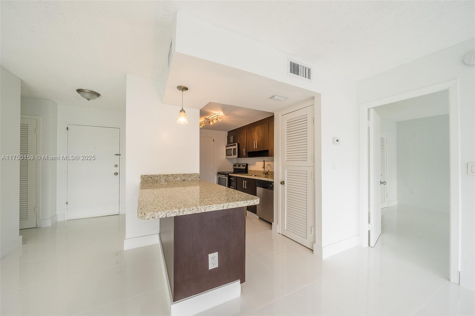9800 W Bay Harbor Dr. # 308