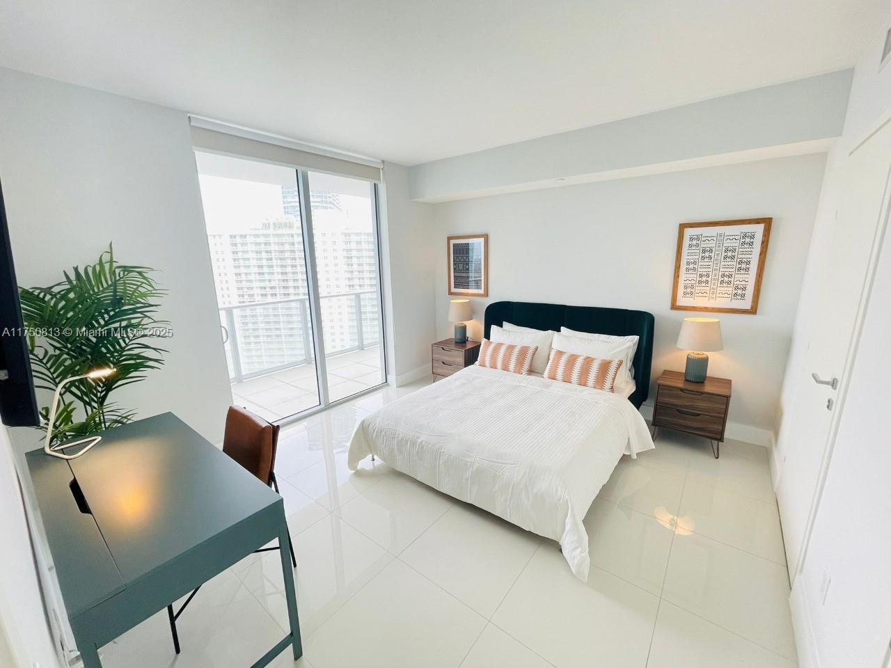 1300 Brickell Bay Dr # 3600