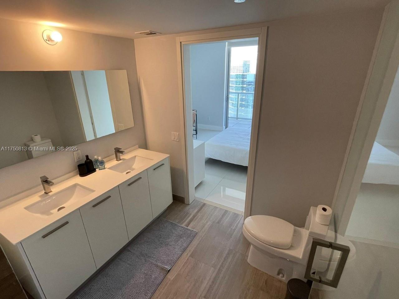 1300 Brickell Bay Dr # 3600