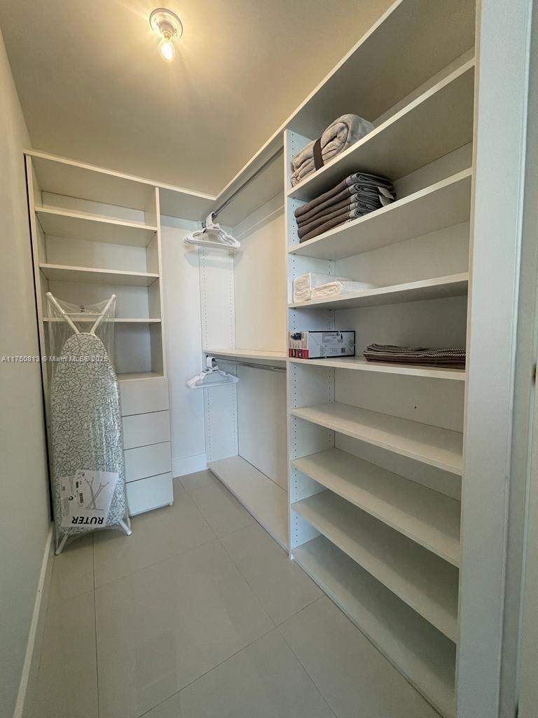 1300 Brickell Bay Dr # 3600