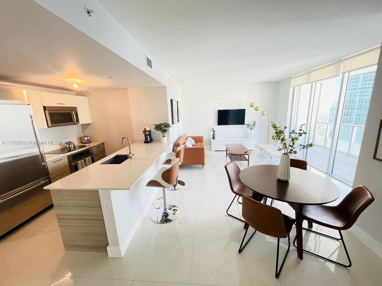 1300 Brickell Bay Dr # 3600