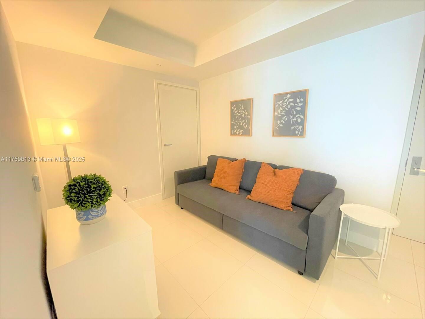 1300 Brickell Bay Dr # 3600