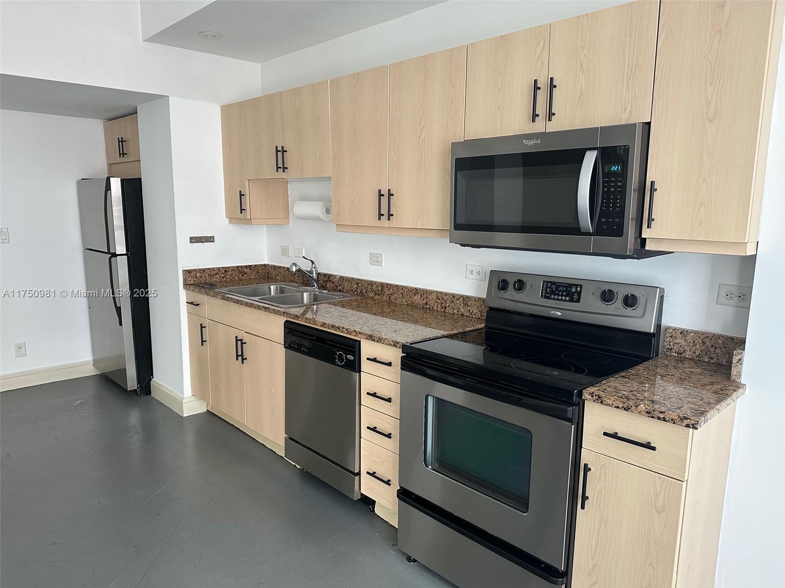 111 E Flagler # 702